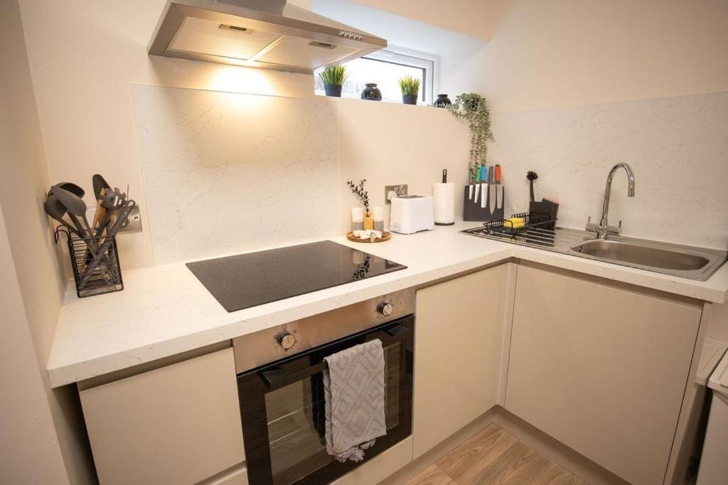 Treetop View Cosy Getaway In Eastbourne, Free Parking, Short And Long Stays, Kamer foto