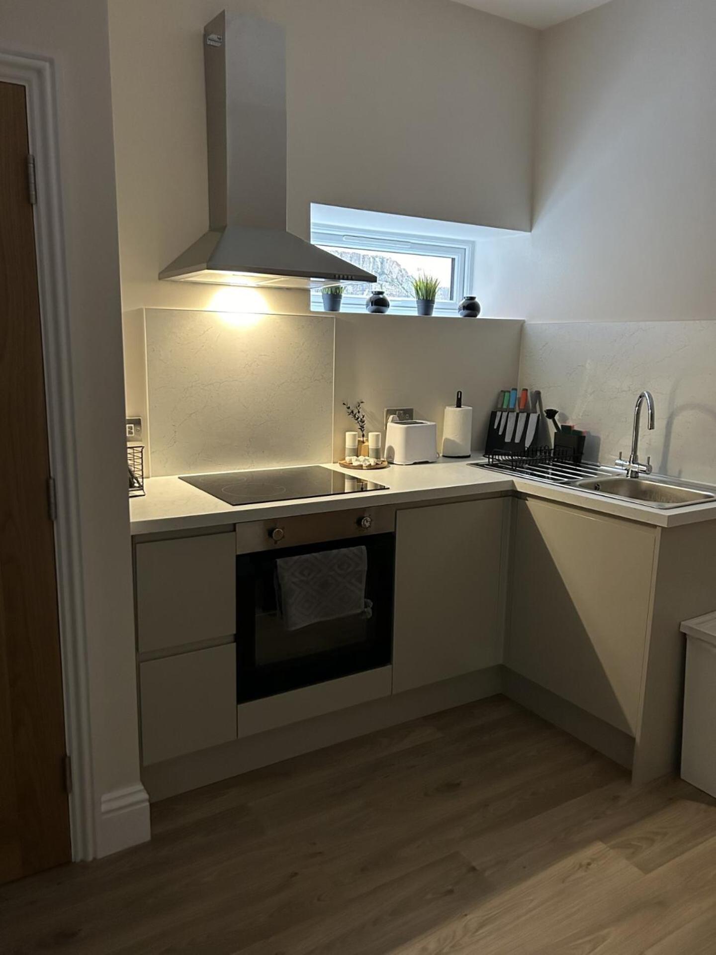 Treetop View Cosy Getaway In Eastbourne, Free Parking, Short And Long Stays, Kamer foto